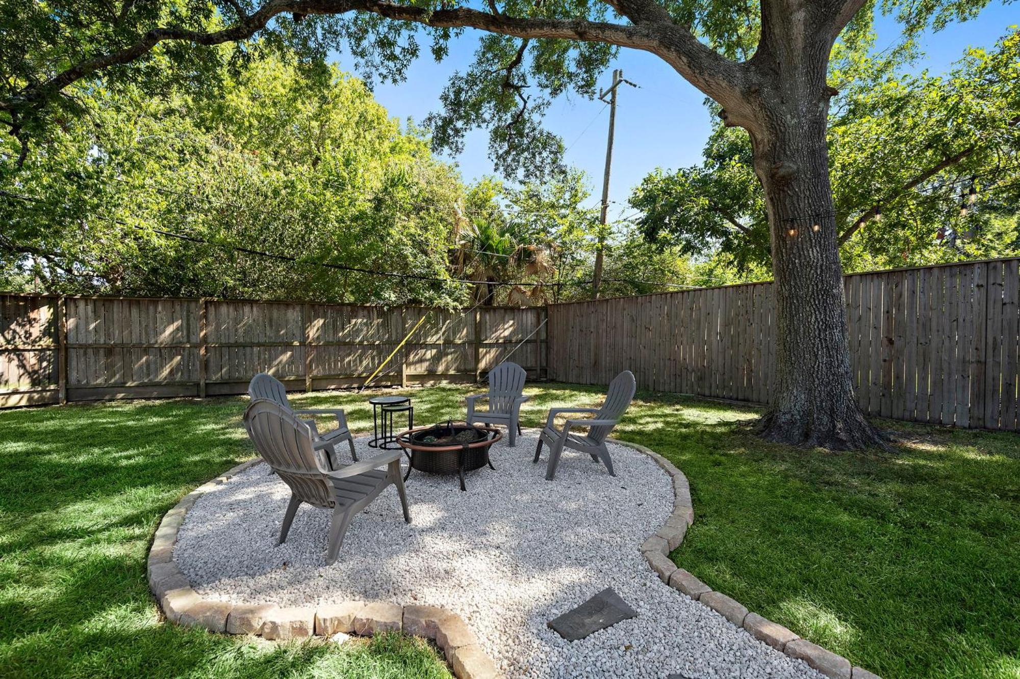 Htown Home Nr Med Center, Nrg Games Yard Bbq Houston Exterior photo